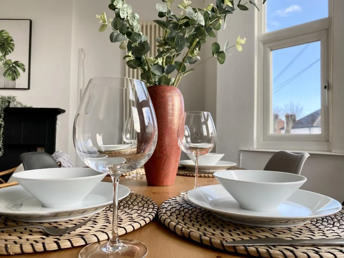 27 Ronald Hill Grove, Leigh-On-Sea Apartment United Kingdom